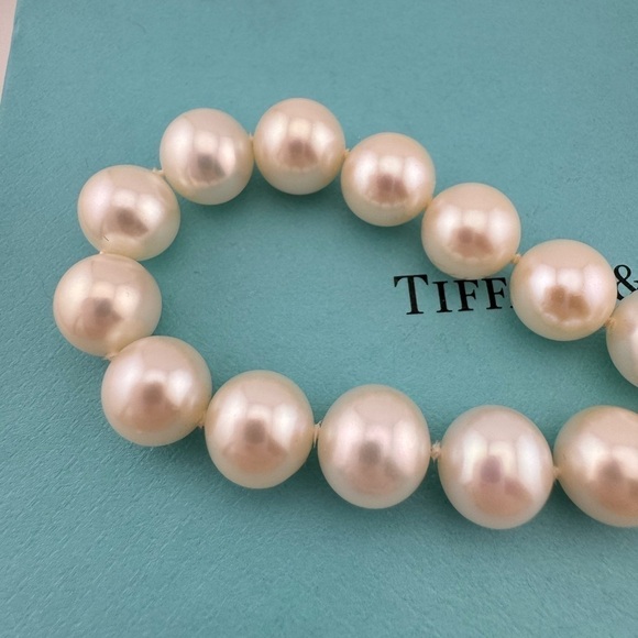 RARE Tiffany & Co. Ziegfeld 9-10mm Pearl Bracelet Sterling Silver - Picture 7 of 7